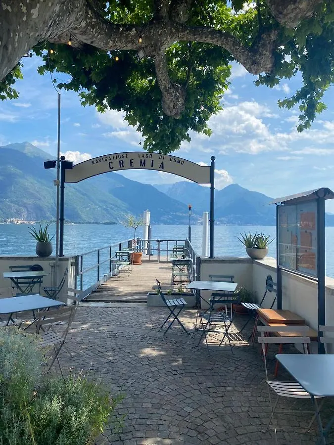 Apartment Lake View Cremia