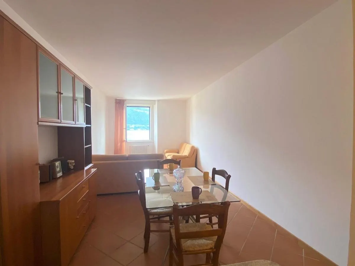 Apartment Lake View Cremia