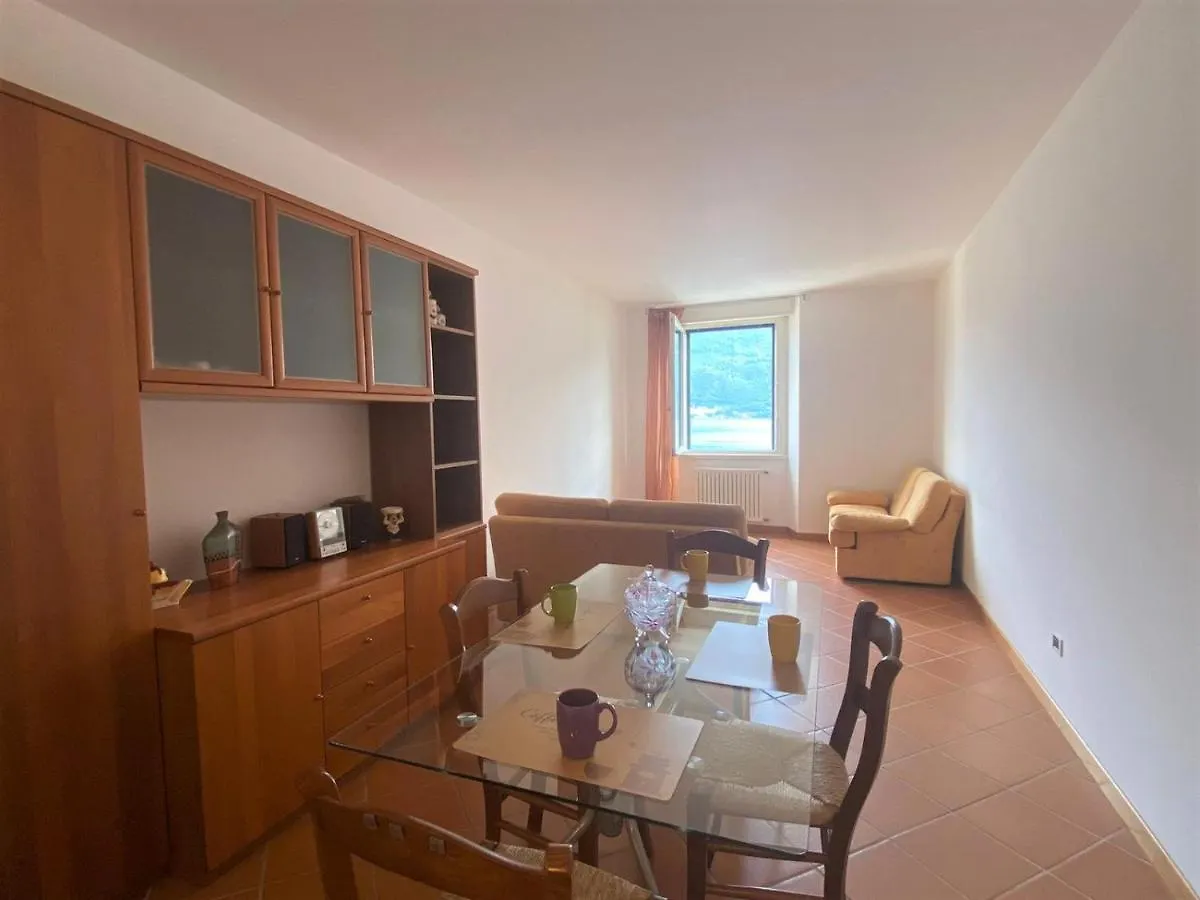 Apartment Lake View Cremia